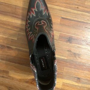 Ariat cowboy boots black red